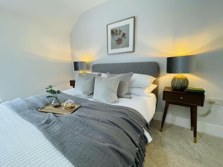 Charming Cottage Close To M4 Bridgend Bridgend  Esterno foto