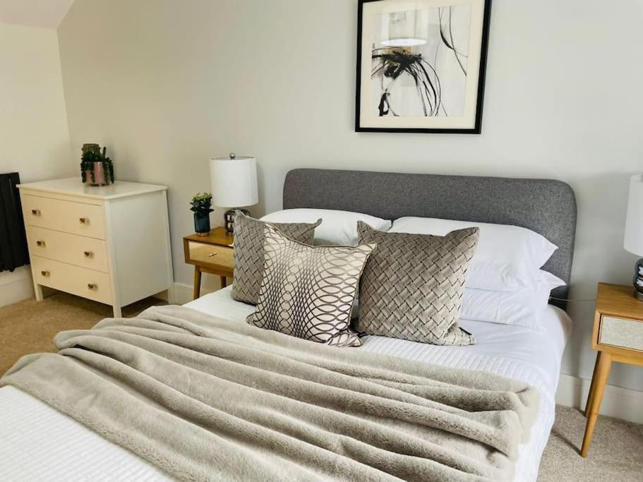 Charming Cottage Close To M4 Bridgend Bridgend  Esterno foto